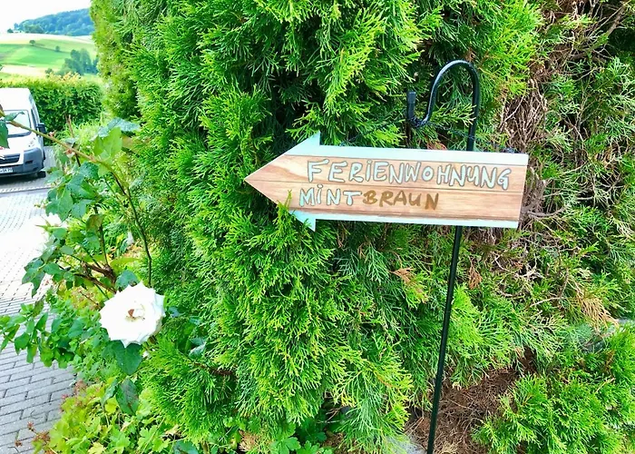 Mintbraun *
