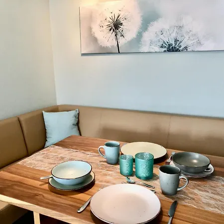 Apartment Mintbraun